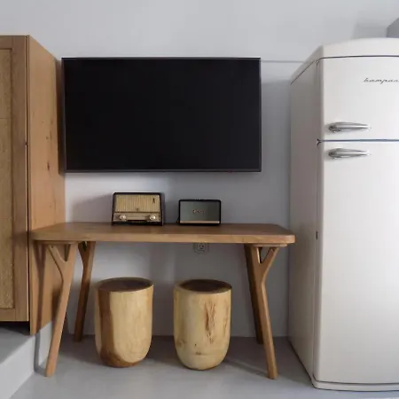 Imarkellis Santorini Cave House With Yard * 피르고스