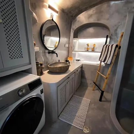 Imarkellis Santorini Cave House With Yard 펜션