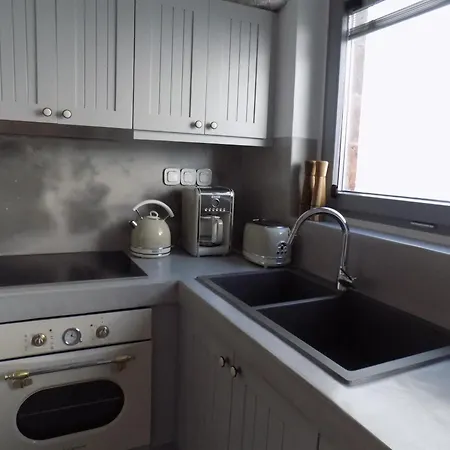 Imarkellis Santorini Cave House With Yard Pírgosz