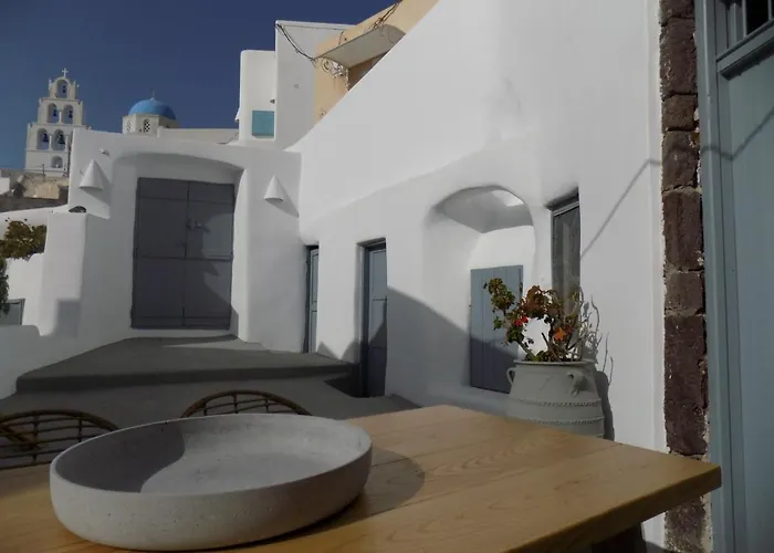 Imarkellis Santorini Cave House With Yard