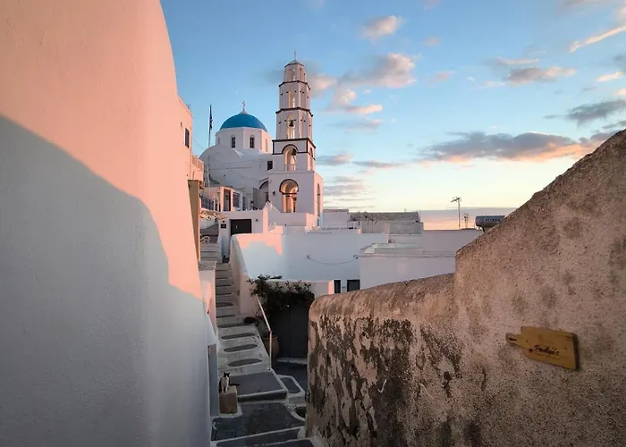 Imarkellis Santorini Cave House With Yard * Pírgosz