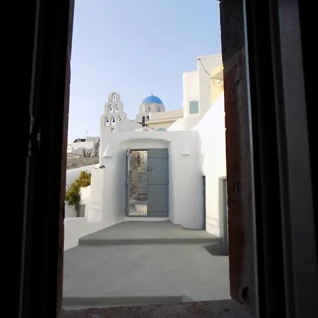 Imarkellis Santorini * Pyrgos Kallistis