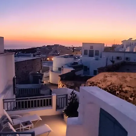 Imarkellis Santorini Cave House With Yard Casa vacanze *