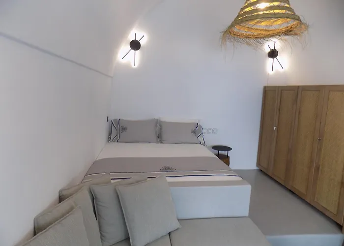 Imarkellis Santorini Cave House With Yard Semesterbostad *