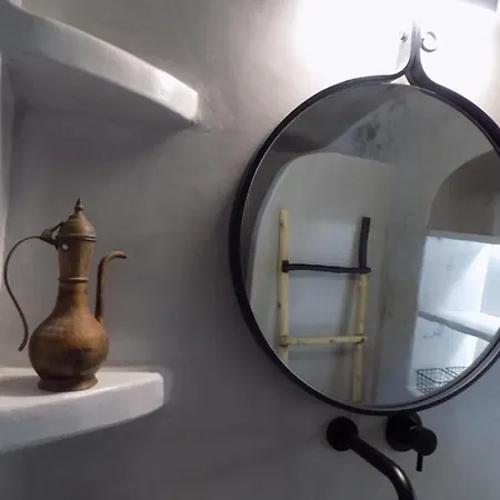 Dom wakacyjny Imarkellis Santorini Cave House With Yard *