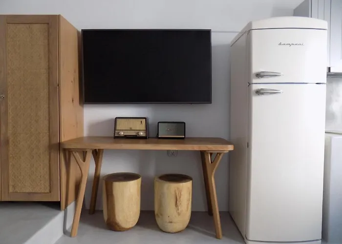 Imarkellis Santorini Cave House With Yard * Pírgosz