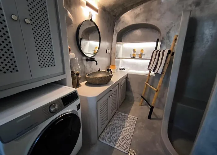 Imarkellis Santorini Cave House With Yard Nyaraló